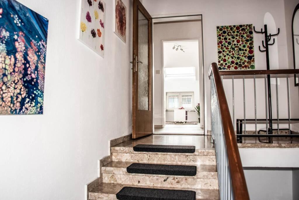 Apartment Pouringraz Fuer Kunst- Und Tennisliebhaber Graz Exterior foto
